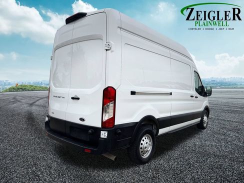 Used 2025 Ford Transit 250 148 High Roof AWD image 6