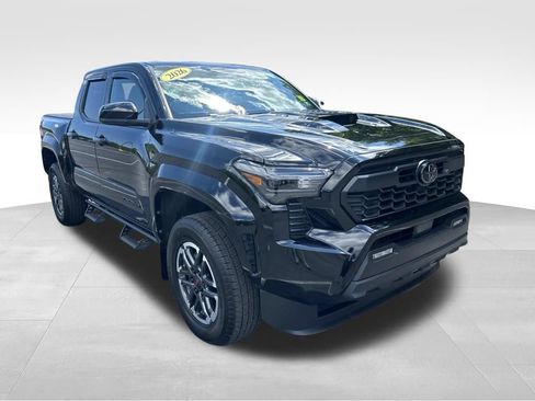 Certified 2026 Toyota Tacoma SR5 AWD/4WD image 7