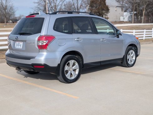 Used 2016 Subaru Forester 2.5i Premium w/ All-Weather Package AWD/4WD image 6