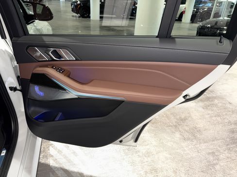 New 2026 BMW X7 M60i image 10