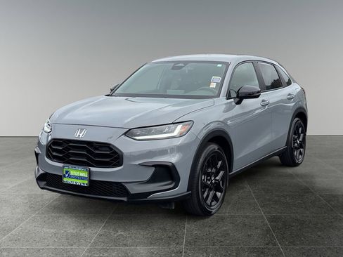 Used 2024 Honda HR-V Sport image 3