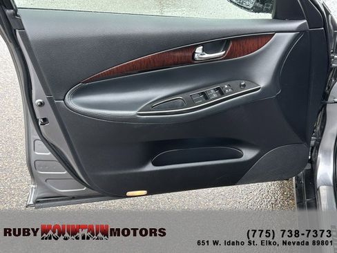 Used 2011 INFINITI EX35 Journey w/ Premium Pkg image 9