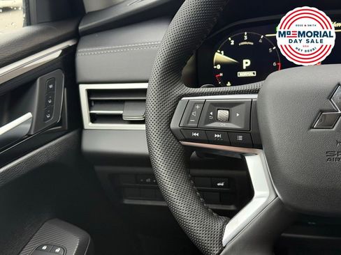 New 2026 Mitsubishi Outlander SEL AWD/4WD image 10