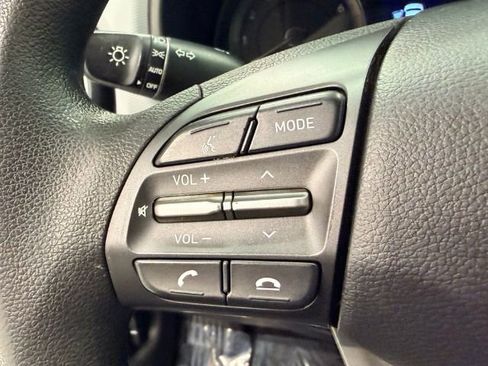 Used 2018 Hyundai Kona SE image 15