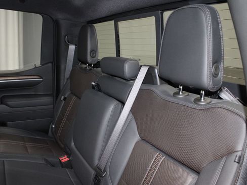 Used 2025 Chevrolet Silverado 1500 High Country w/ High Country Premium Package AWD/4WD image 23