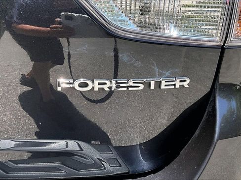 Used 2019 Subaru Forester Premium AWD/4WD image 21