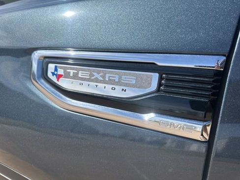 Used 2021 GMC Sierra 1500 SLT w/ SLT Convenience Package AWD/4WD image 13