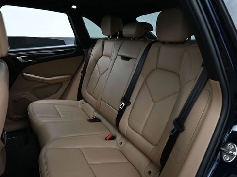 Certified 2023 Porsche Macan Turbo image 23