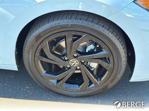 New 2026 Volkswagen Jetta SE image 11