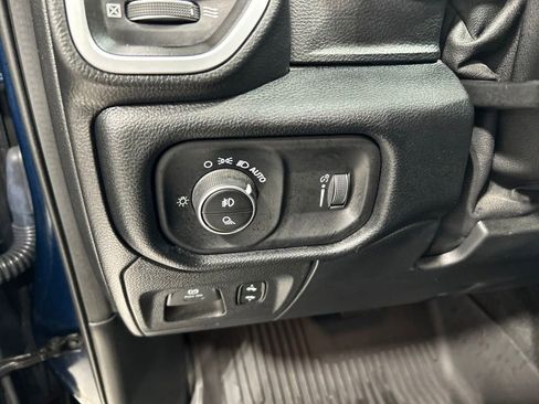 Used 2021 RAM 1500 Big Horn AWD/4WD image 12