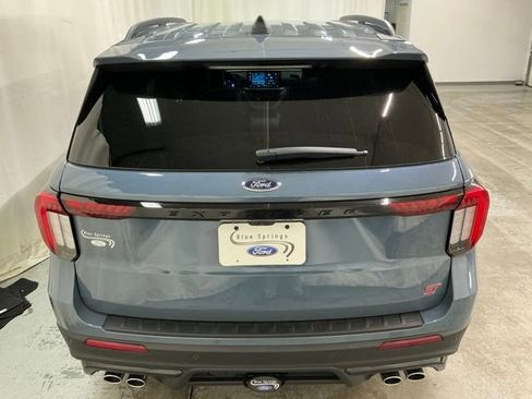 New 2026 Ford Explorer ST w/ Sun And Sound Package image 4
