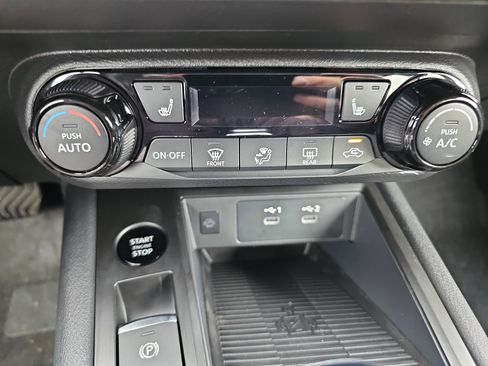 New 2026 Nissan Kicks SV w/ Charging Package image 27