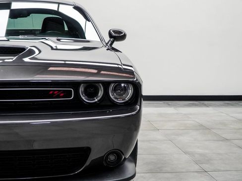 Used 2022 Dodge Challenger R/T image 4
