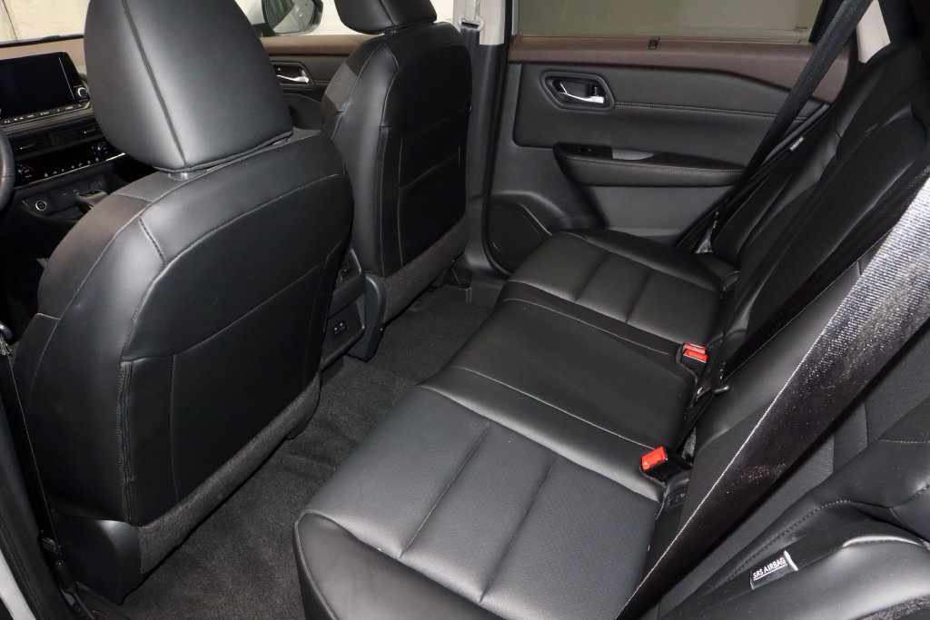 Certified 2023 Nissan Rogue SV w/ SV Premium B Package AWD/4WD image 20