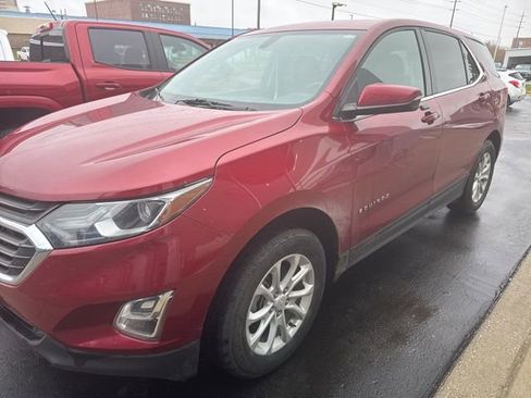 Used 2019 Chevrolet Equinox LT image 2