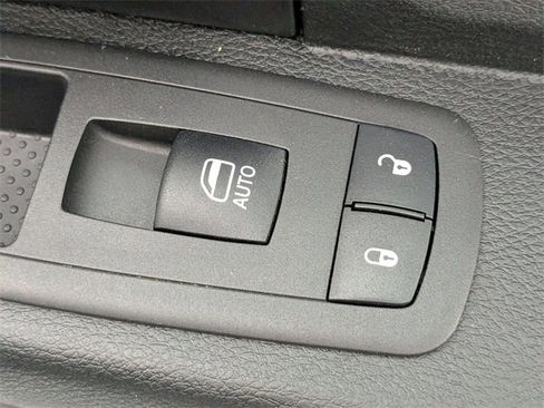 Used 2024 RAM 3500 Tradesman w/ Chrome Appearance Group image 33