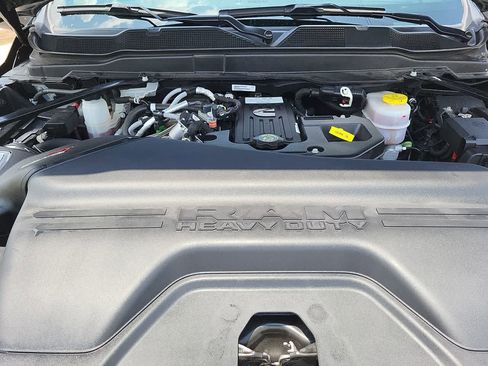 Used 2025 RAM 2500 Laramie w/ Night Edition AWD/4WD image 17