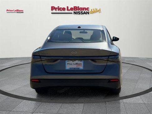 Used 2026 Nissan Sentra SV w/ Floor Mat Package image 6