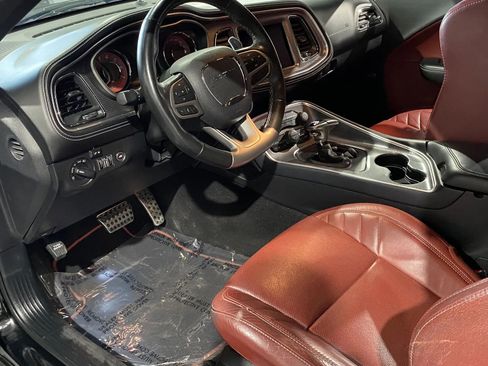 Used 2021 Dodge Challenger SRT Hellcat image 10