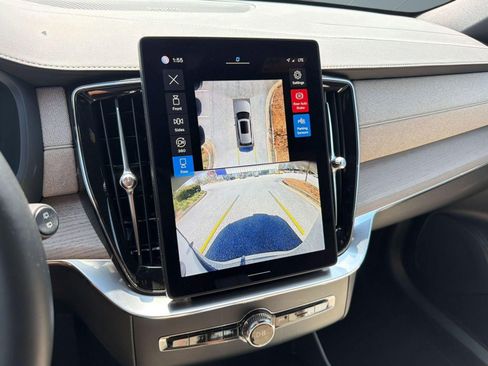 Certified 2025 Volvo XC90 B5 Plus image 23