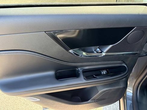 New 2025 Lincoln Corsair Grand Touring AWD/4WD image 19