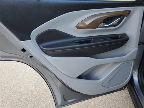 Used 2020 GMC Terrain SLE w/ Driver Convenience Package image 23