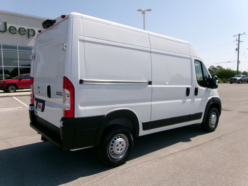 New 2026 RAM ProMaster 2500 FWD image 4