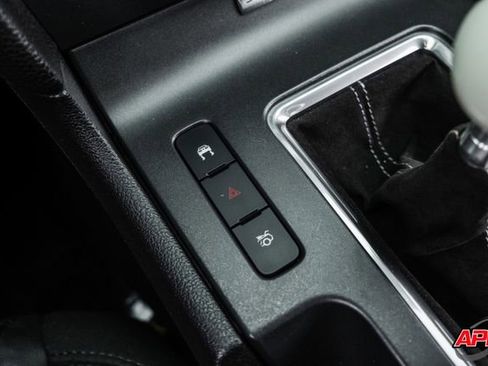 Used 2011 Ford Mustang Shelby GT500 w/ SVT Performance Pkg image 68