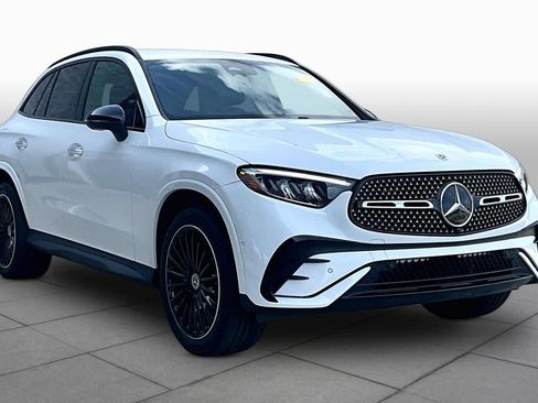Used 2025 Mercedes-Benz GLC 300 image 3