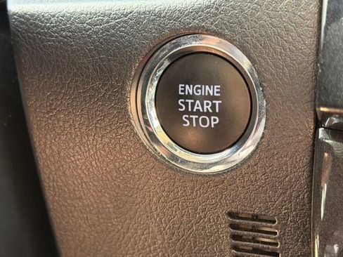 Used 2024 Toyota 4Runner TRD Off-Road Premium AWD/4WD image 29