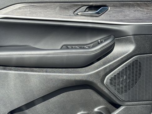 New 2026 Jeep Grand Cherokee L 2WD image 12