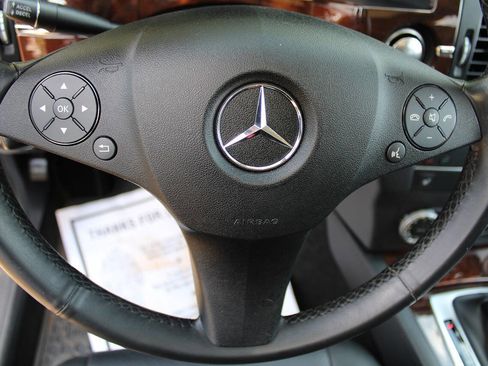 Used 2012 Mercedes-Benz GLK 350 4MATIC image 26