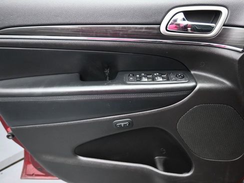 Used 2021 Jeep Grand Cherokee Limited image 10