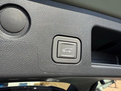 New 2026 Chevrolet Equinox LT w/ Convenience Package II image 20