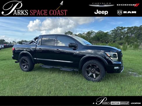 Used 2022 Nissan Titan PRO-4X w/ Pro-4x Utility Package AWD/4WD image 1