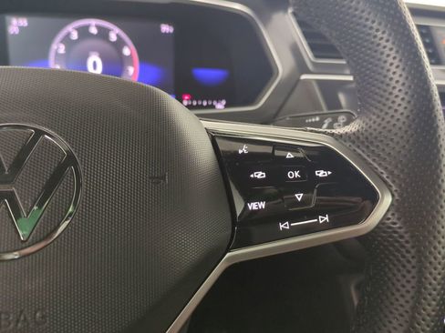 Used 2022 Volkswagen Tiguan SE R-Line image 30