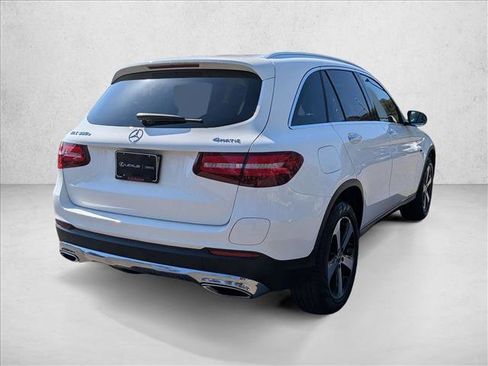 Used 2019 Mercedes-Benz GLC 350e 4MATIC image 5