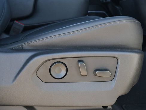 Used 2024 GMC Sierra 1500 SLT w/ X31 Off-Road Package image 29