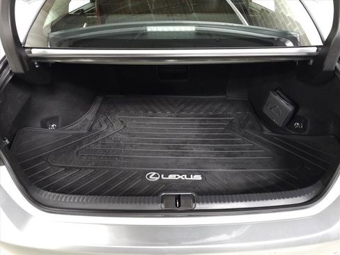 Certified 2024 Lexus ES 350 w/ Premium Package image 7