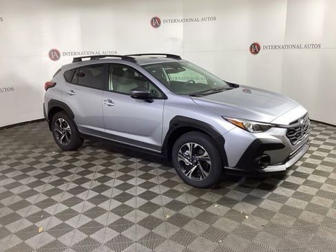 Used 2024 Subaru Crosstrek 2.0i Premium image 3