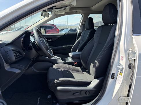 Used 2025 Subaru Outback Premium image 27