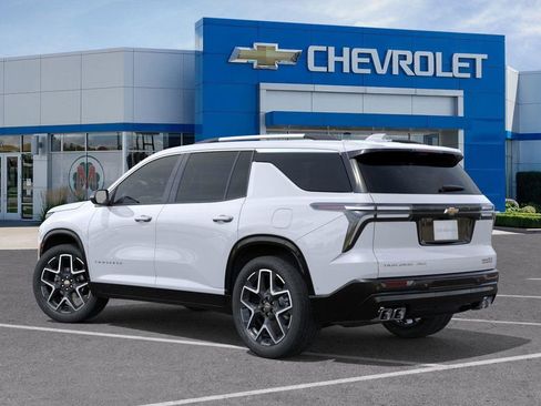 New 2026 Chevrolet Traverse High Country image 3