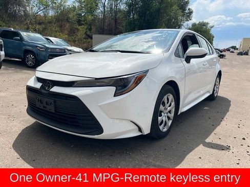 Used 2025 Toyota Corolla LE FWD image 1