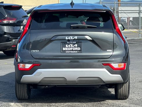 New 2026 Kia Niro LX image 5