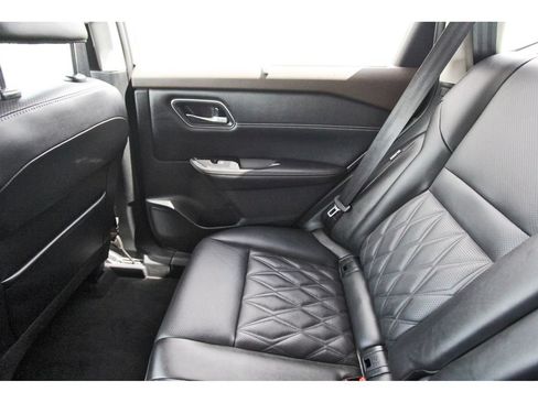 Used 2021 Nissan Rogue Platinum FWD image 15