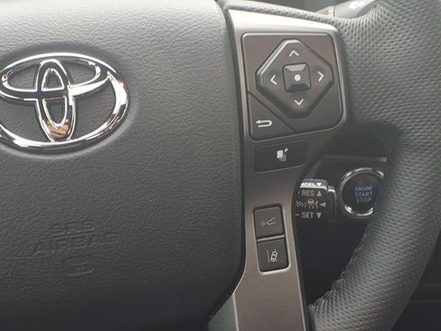 Used 2023 Toyota Tacoma TRD Off-Road w/ TRD Premium Off Road Package AWD/4WD image 17