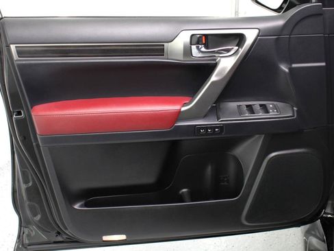 Used 2022 Lexus GX 460 Premium w/ Premium Package image 36