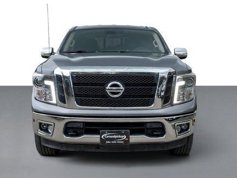 Used 2017 Nissan Titan SL AWD/4WD image 3