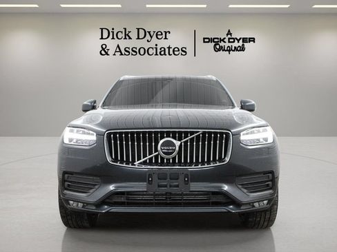Used 2022 Volvo XC90 T5 Momentum w/ Climate Package FWD image 4