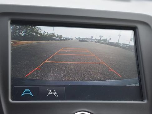 Certified 2018 Chevrolet Malibu LT FWD image 32